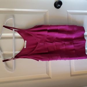 Old Navy women's ruffle front tank top in Plum color.  Size medium.